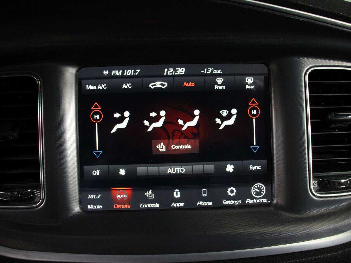 Купить Dodge Charger с пробегом. Фото: #29