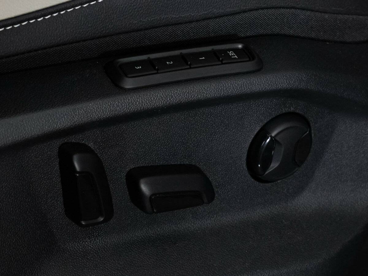 Купить Volkswagen Tiguan с пробегом. Фото: #19