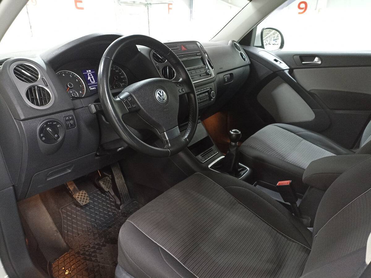 Купить Volkswagen Tiguan с пробегом. Фото: #15