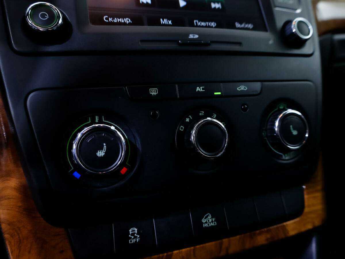 Купить Skoda Yeti с пробегом. Фото: #13