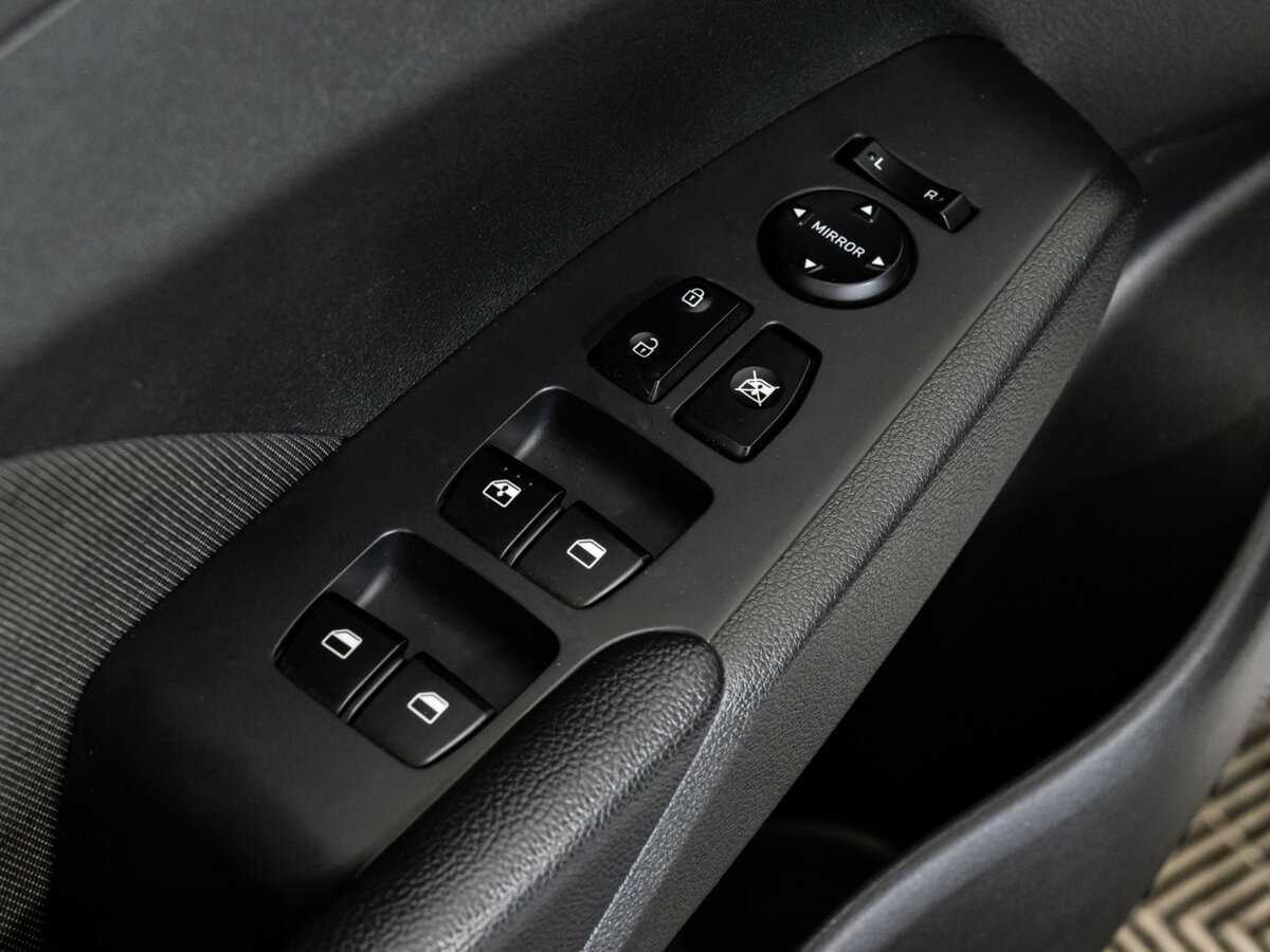 Купить Hyundai Solaris с пробегом. Фото: #14