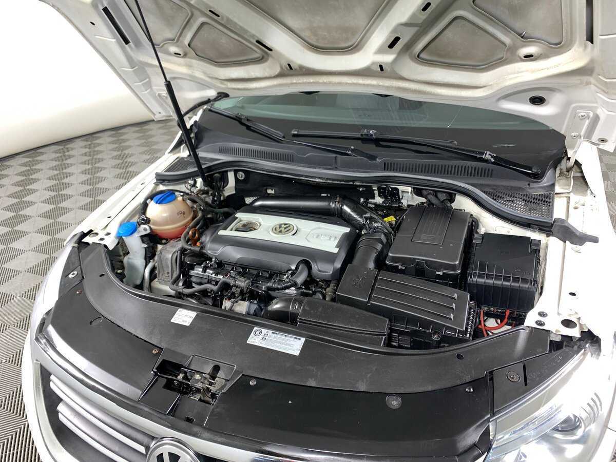 Купить Volkswagen Passat CC с пробегом. Фото: #10