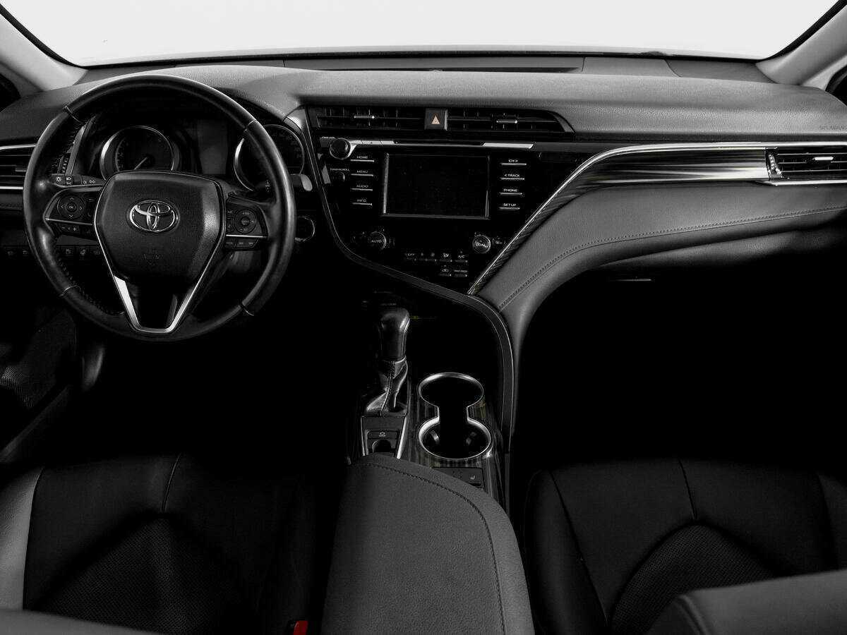 Купить Toyota Camry с пробегом. Фото: #10