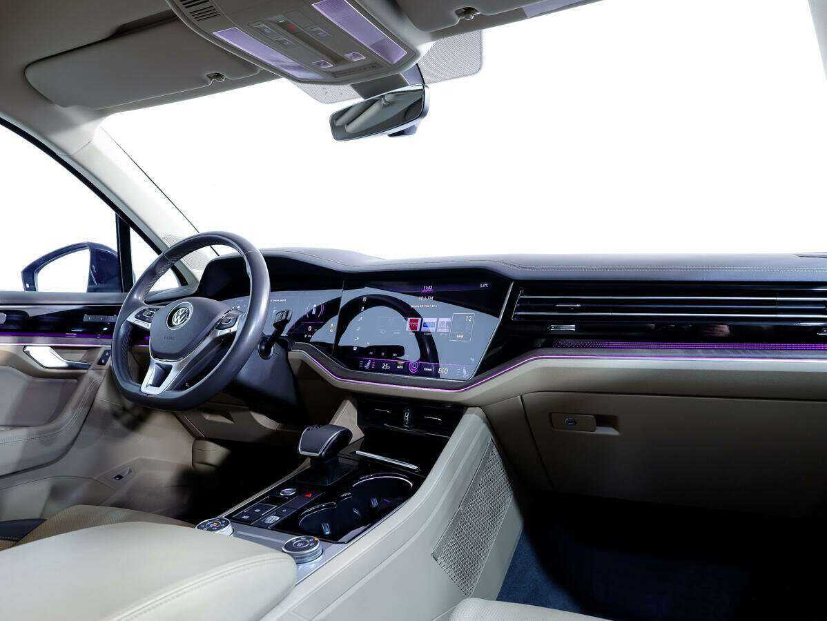 Купить Volkswagen Touareg с пробегом. Фото: #6