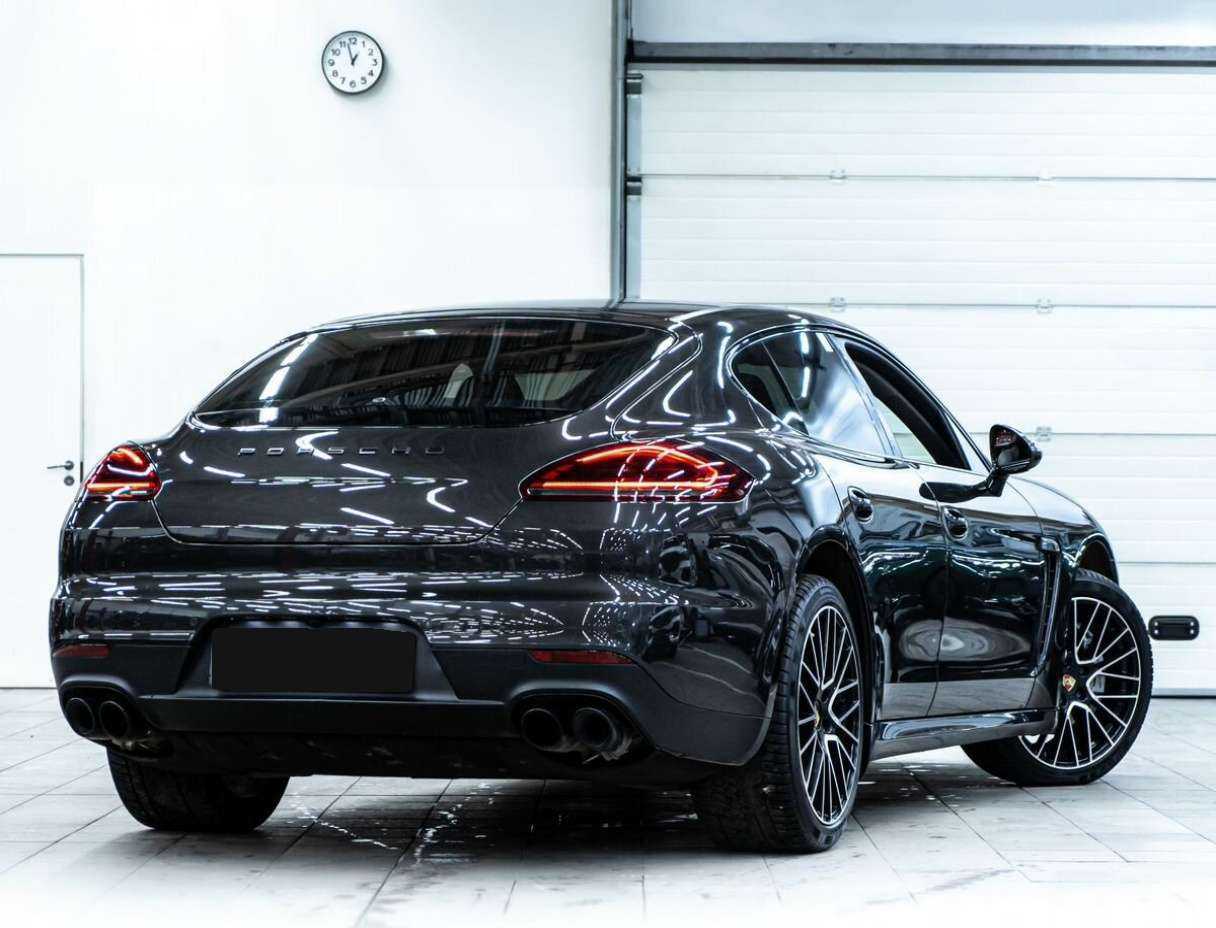 Купить Porsche Panamera с пробегом. Фото: #2
