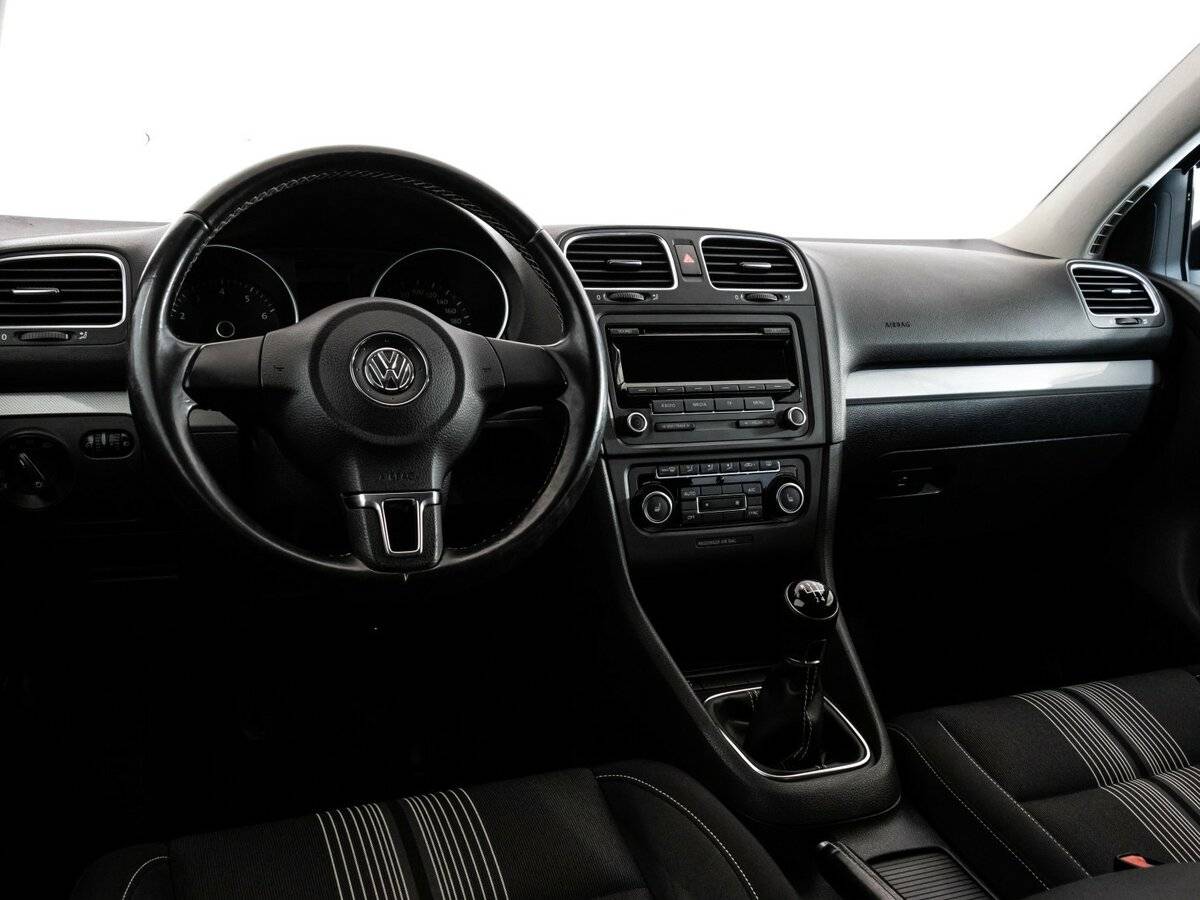 Купить Volkswagen Golf с пробегом. Фото: #10