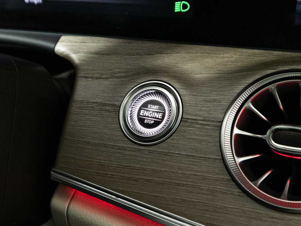 Купить Mercedes-Benz E-Класс с пробегом. Фото: #20