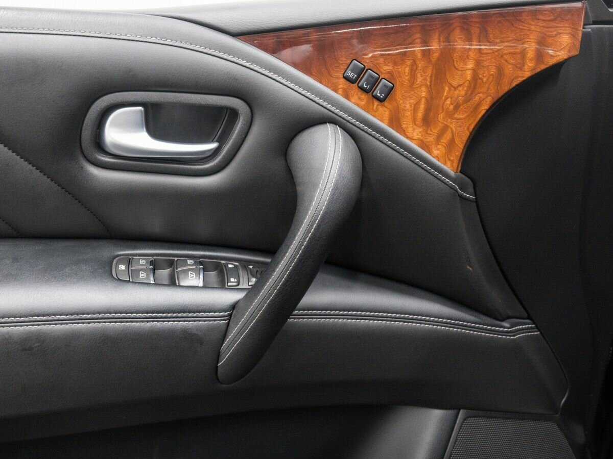 Купить Infiniti QX80 с пробегом. Фото: #18