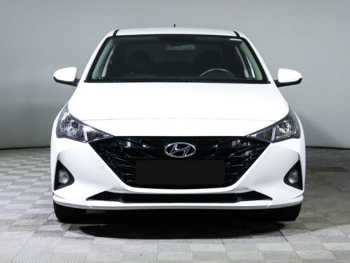 Купить Hyundai Solaris с пробегом. Фото: #1