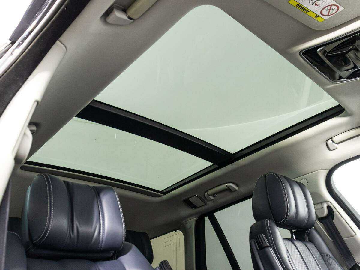 Купить Land Rover Range Rover с пробегом. Фото: #17