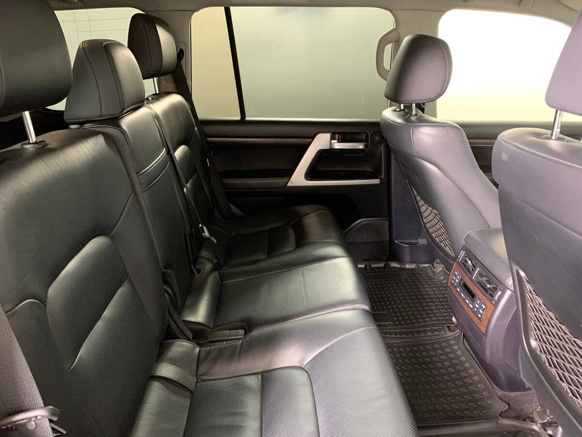 Купить Toyota Land Cruiser с пробегом. Фото: #16