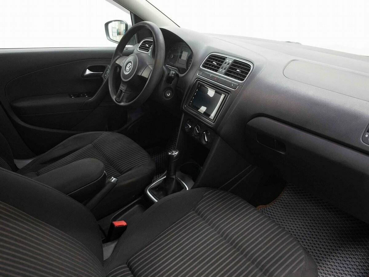 Купить Volkswagen Polo с пробегом. Фото: #10