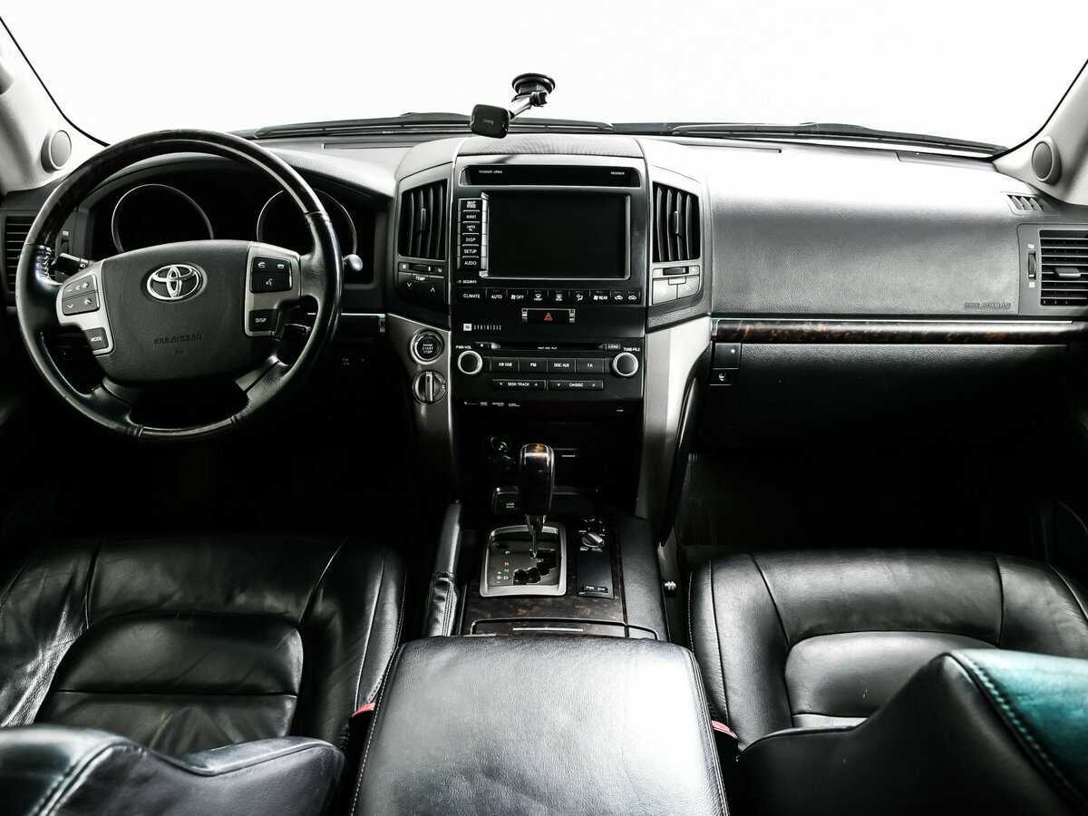 Купить Toyota Land Cruiser с пробегом. Фото: #10