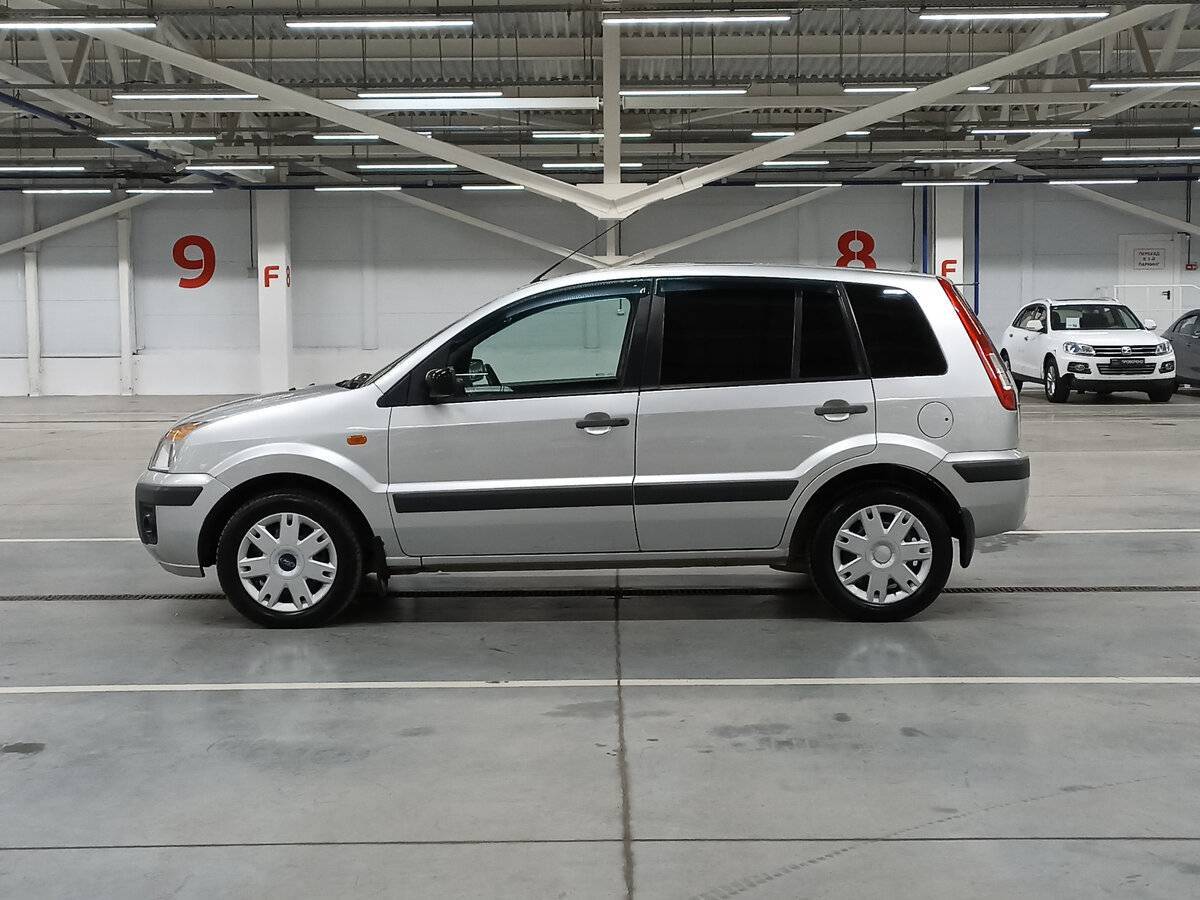 Купить Ford Fusion с пробегом. Фото: #7