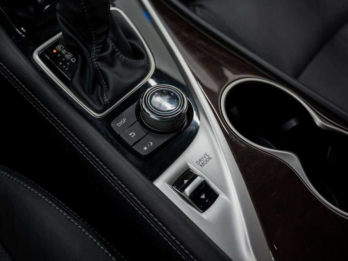 Купить Infiniti Q50 с пробегом. Фото: #21