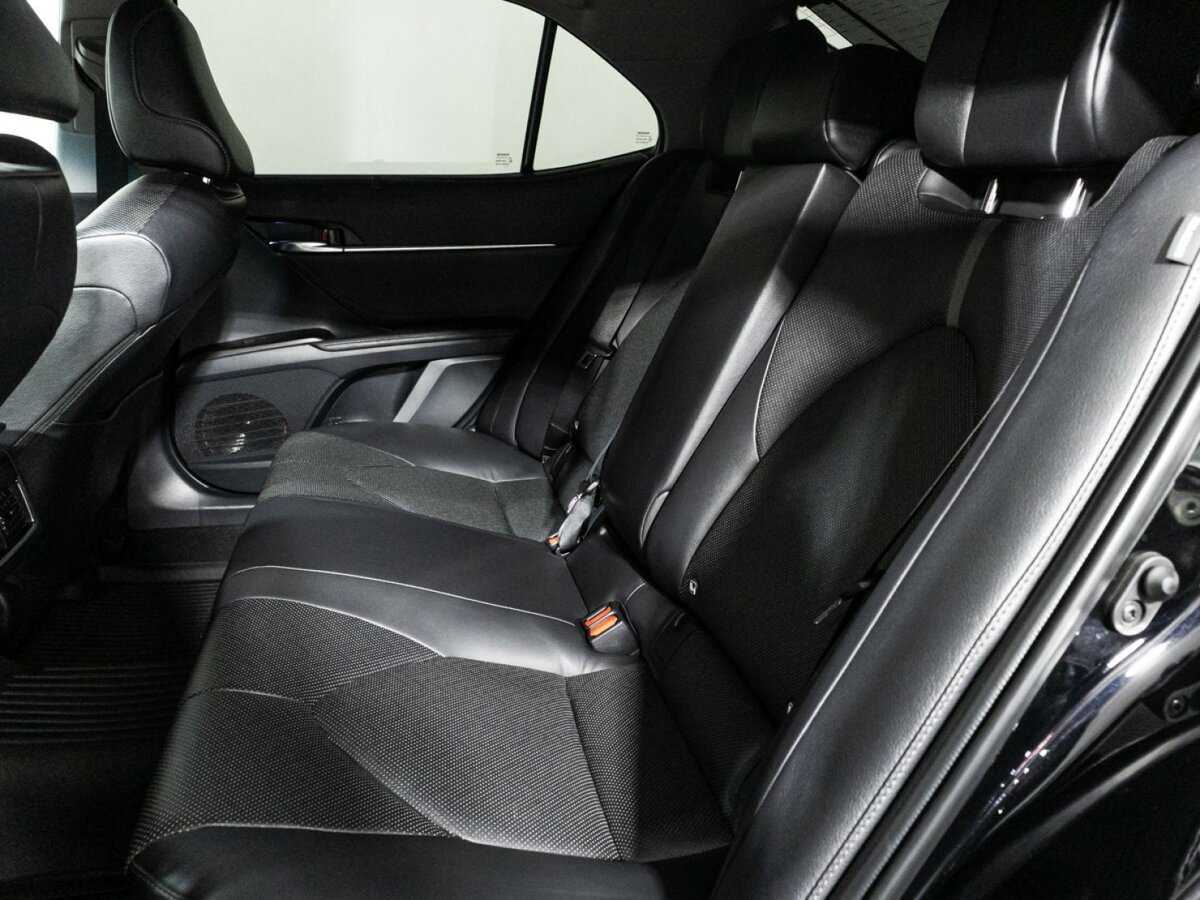 Купить Toyota Camry с пробегом. Фото: #9