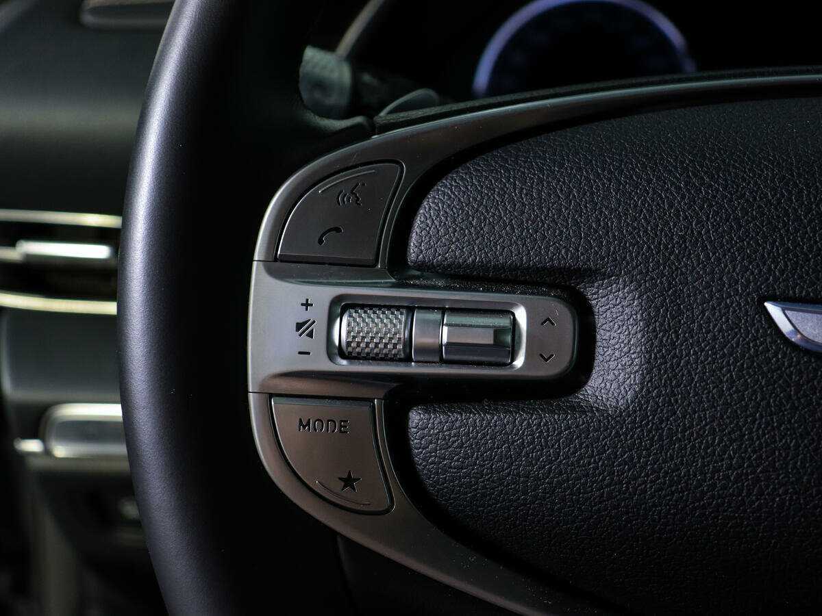 Купить Genesis GV80 с пробегом. Фото: #25