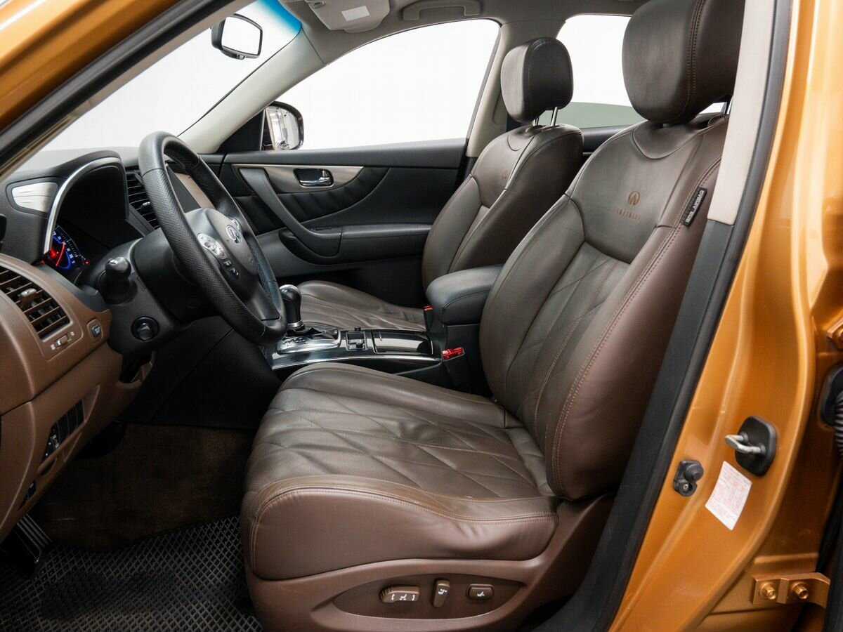 Купить Infiniti FX с пробегом. Фото: #13
