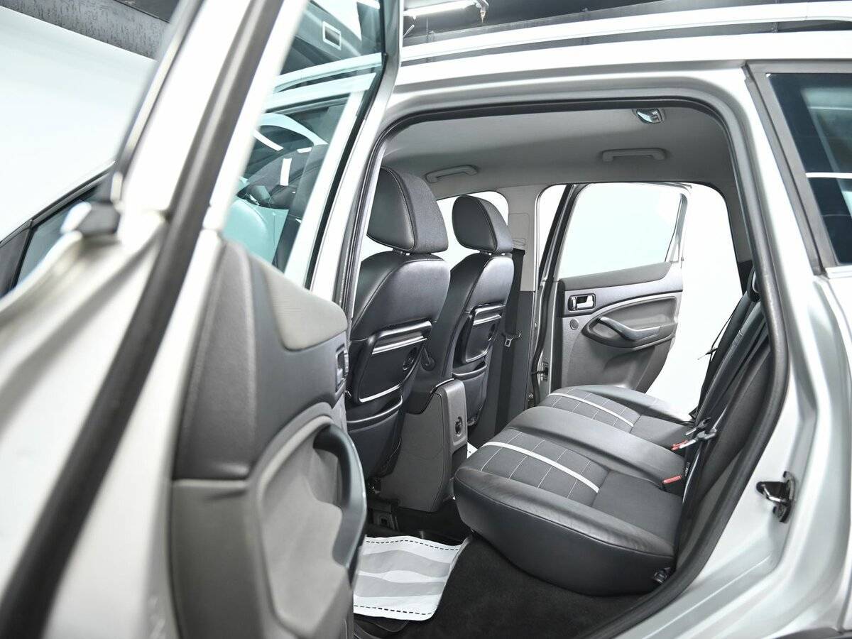 Купить Ford Kuga с пробегом. Фото: #10