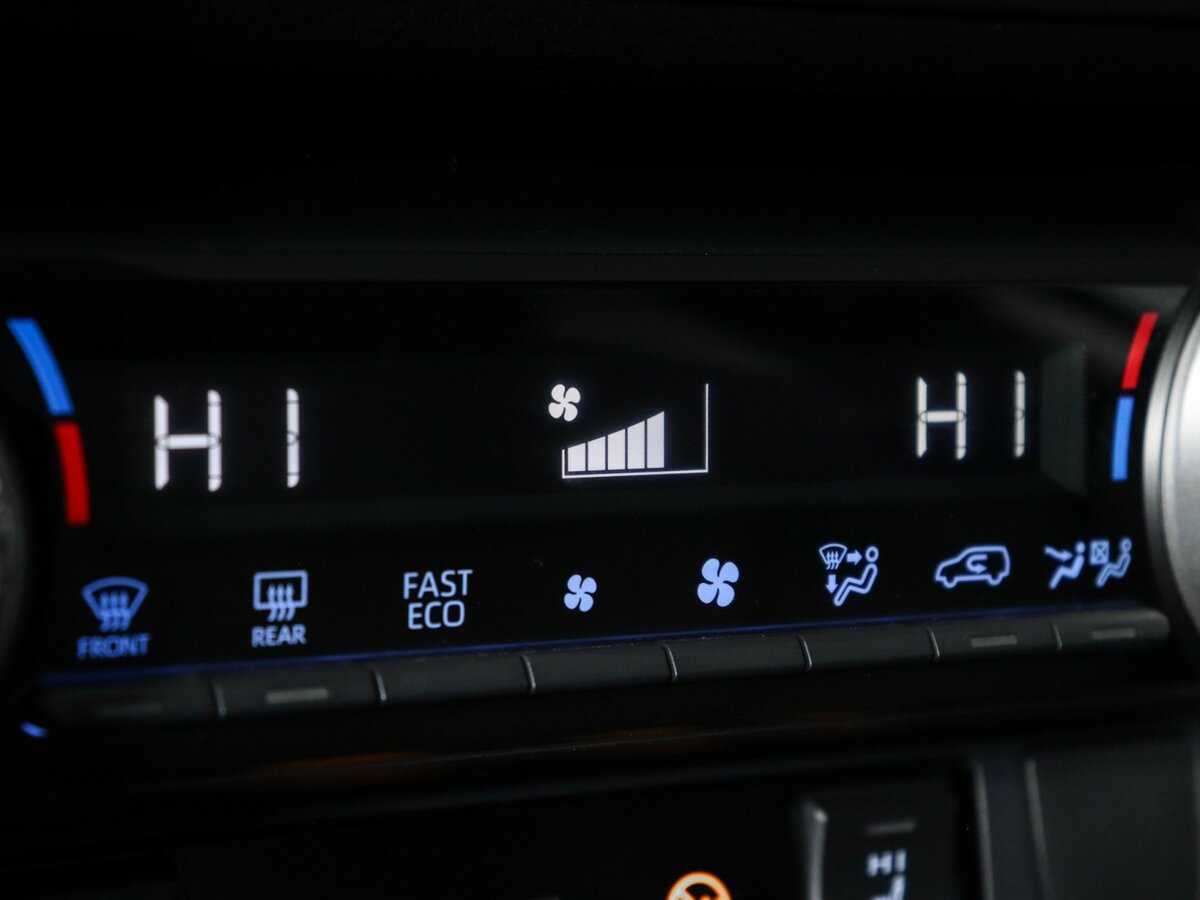 Купить Toyota RAV4 с пробегом. Фото: #17