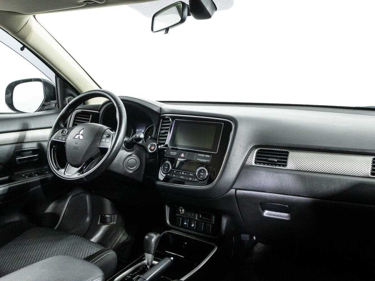 Купить Mitsubishi Outlander с пробегом. Фото: #8
