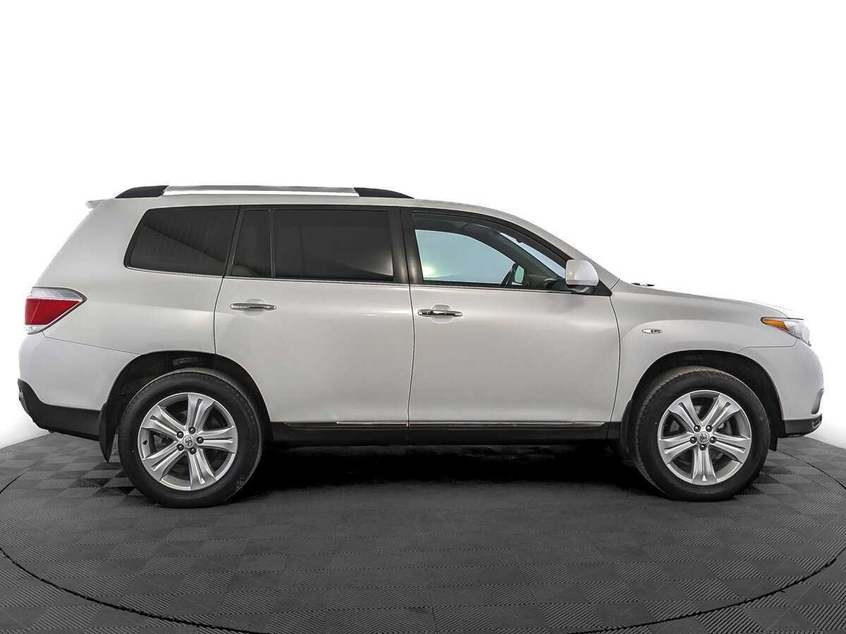 Купить Toyota Highlander с пробегом. Фото: #3