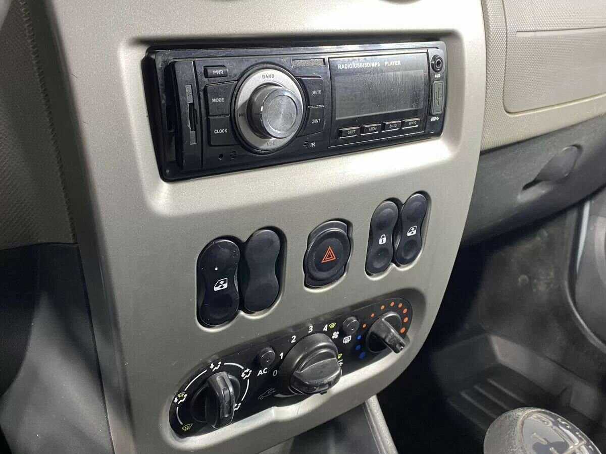 Купить Renault Logan с пробегом. Фото: #8