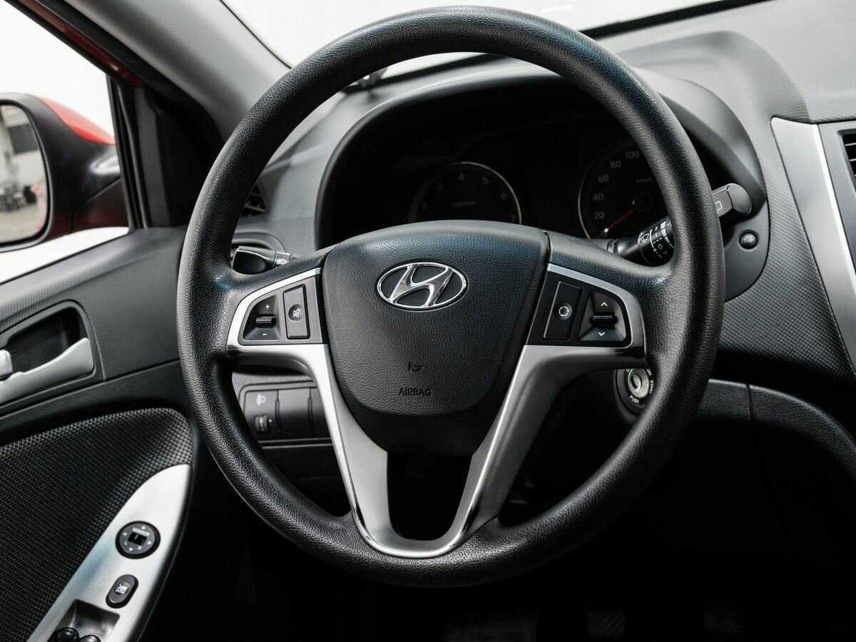 Купить Hyundai Solaris с пробегом. Фото: #11