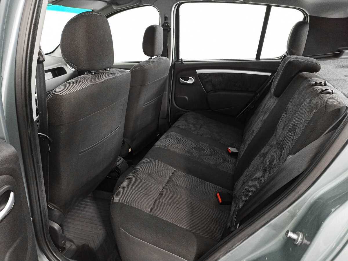 Купить Renault Sandero с пробегом. Фото: #9