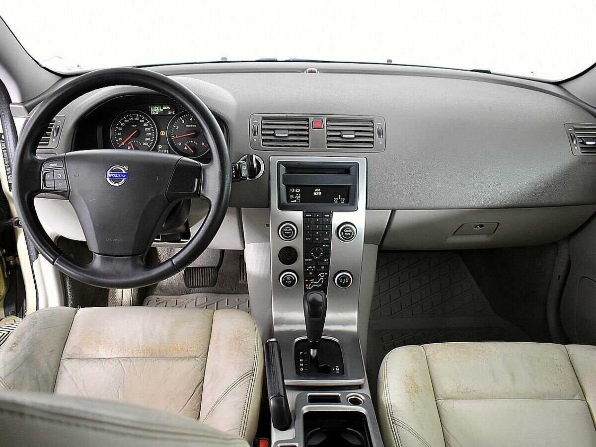 Купить Volvo C30 с пробегом. Фото: #8