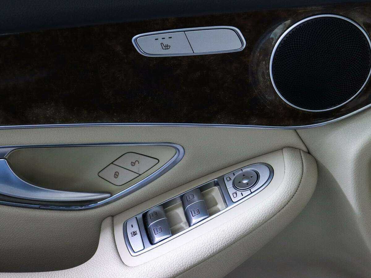 Купить Mercedes-Benz GLC с пробегом. Фото: #23