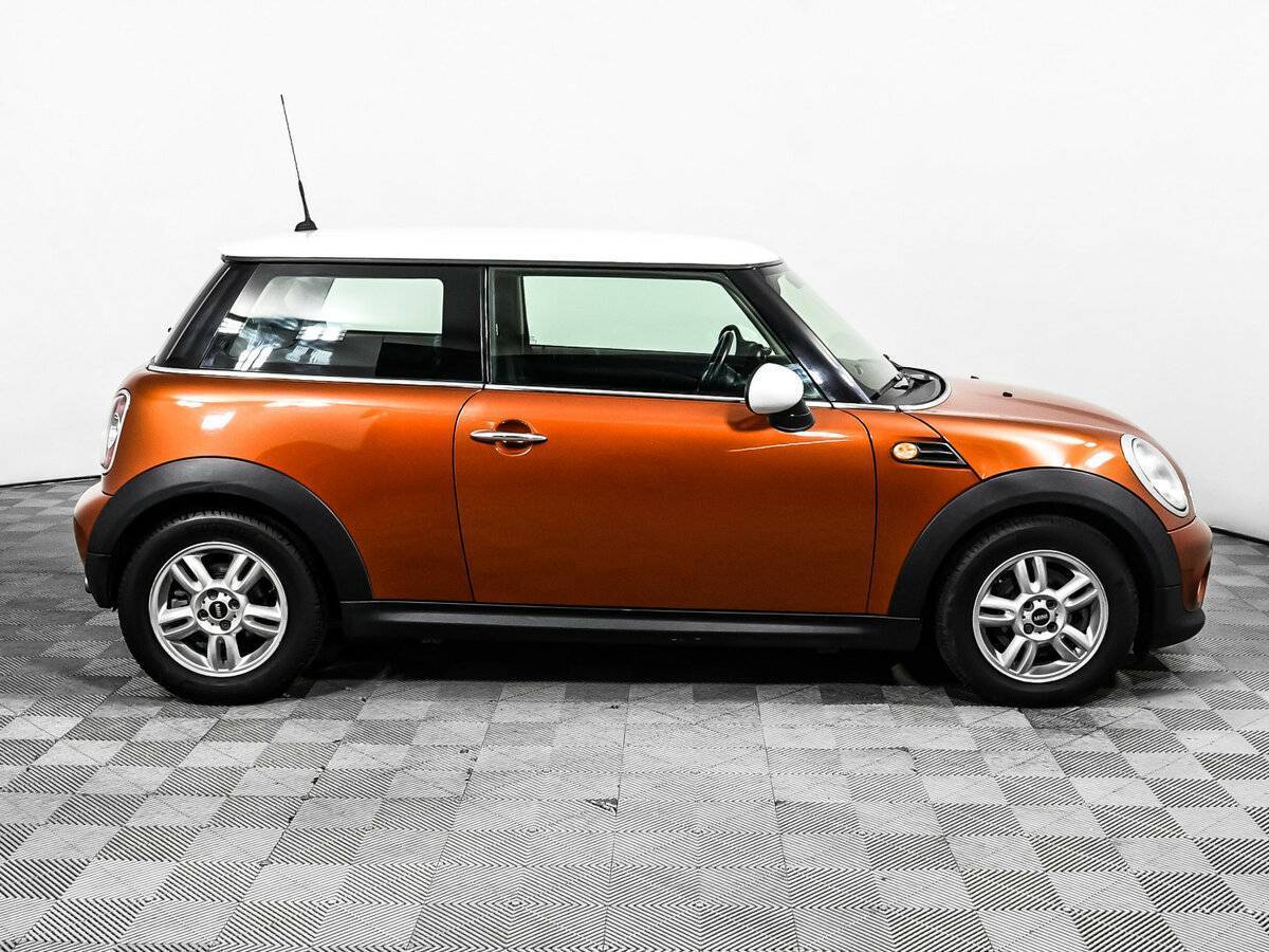 Купить Mini Hatch с пробегом. Фото: #3