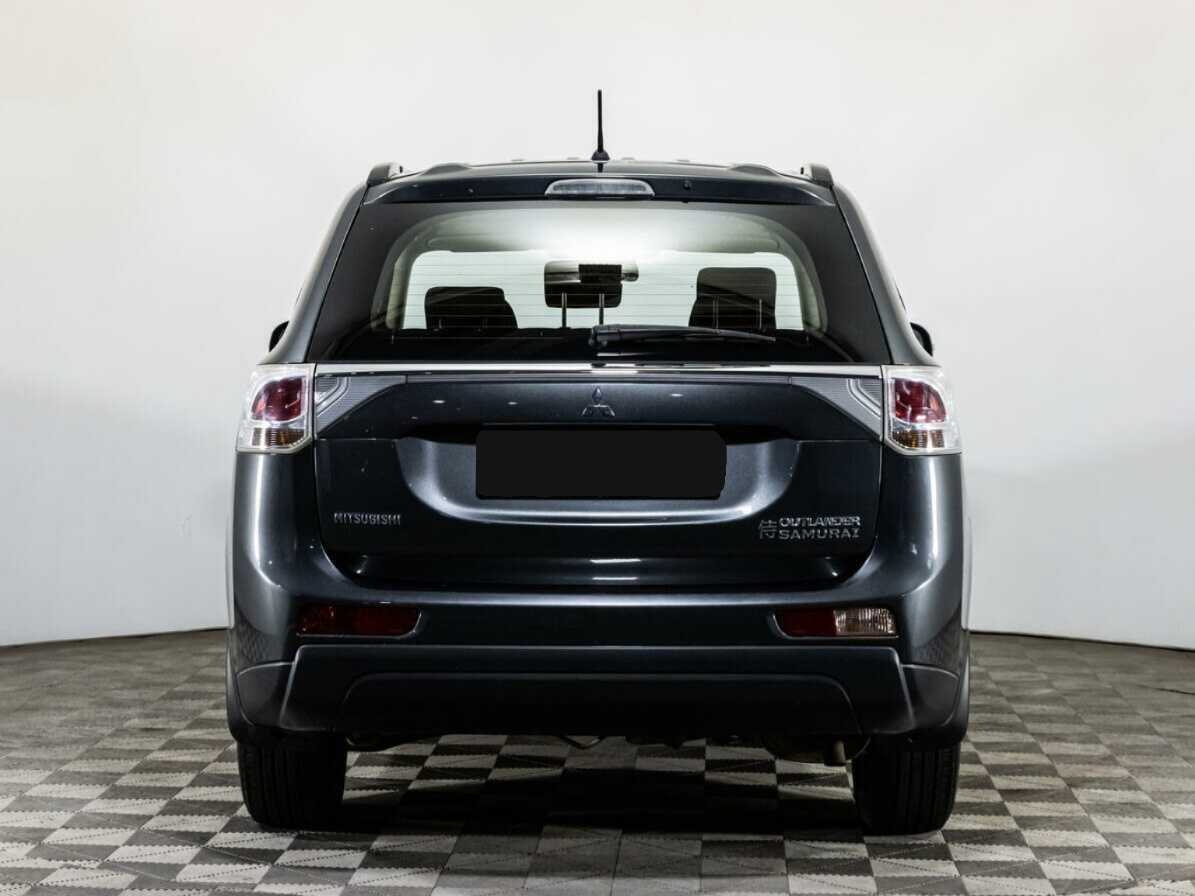 Купить Mitsubishi Outlander с пробегом. Фото: #4