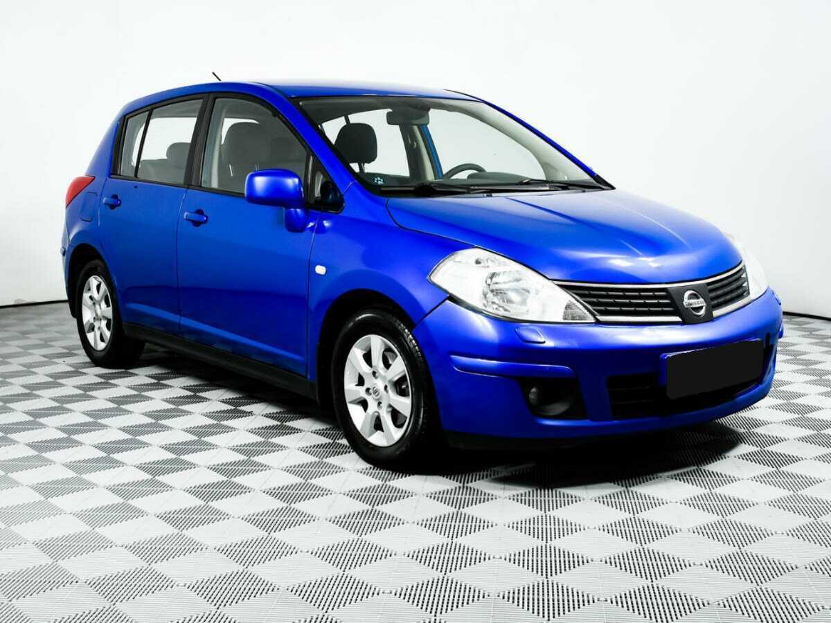 Купить Nissan Tiida с пробегом. Фото: #2