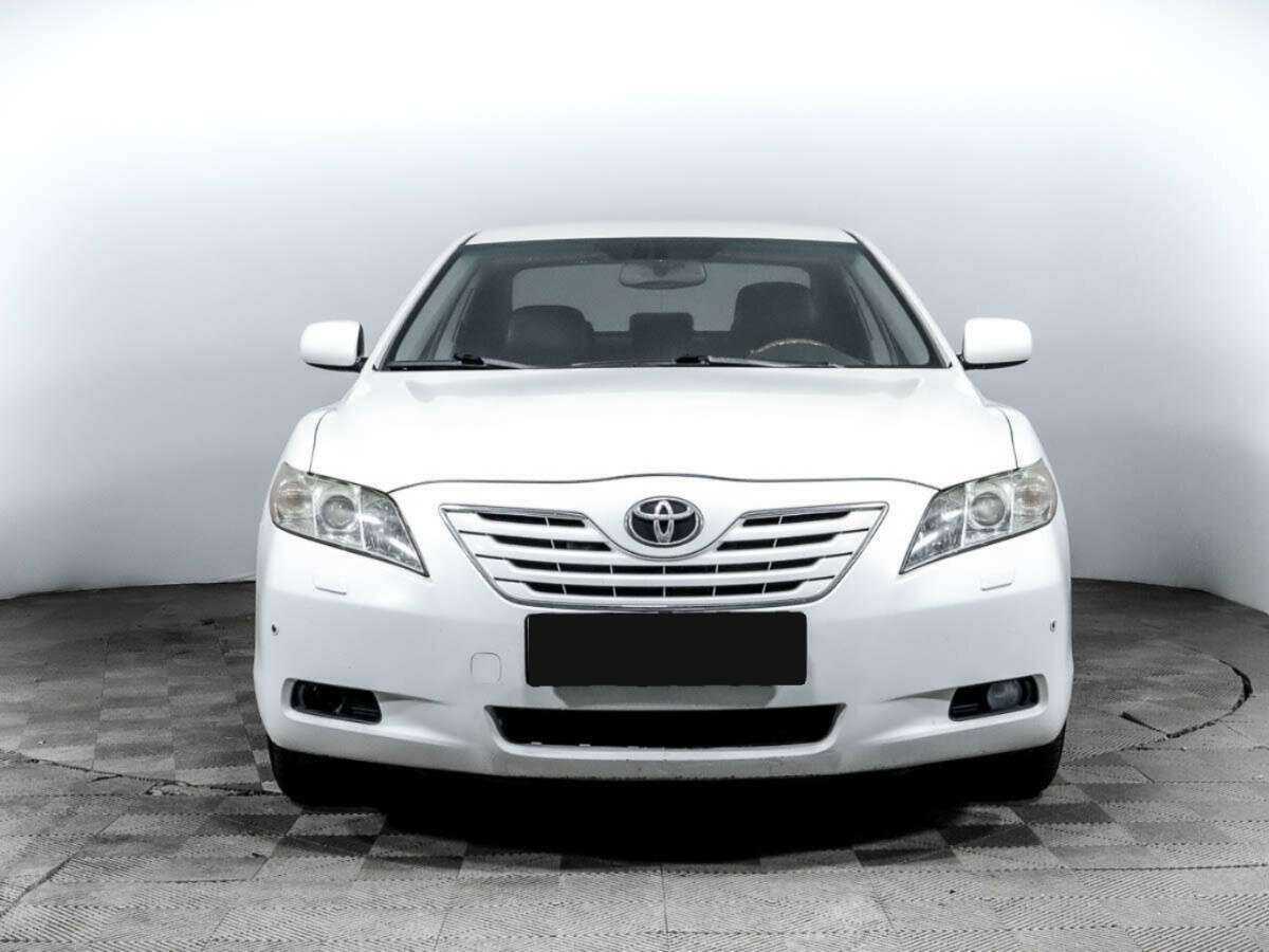 Купить Toyota Camry с пробегом. Фото: #1