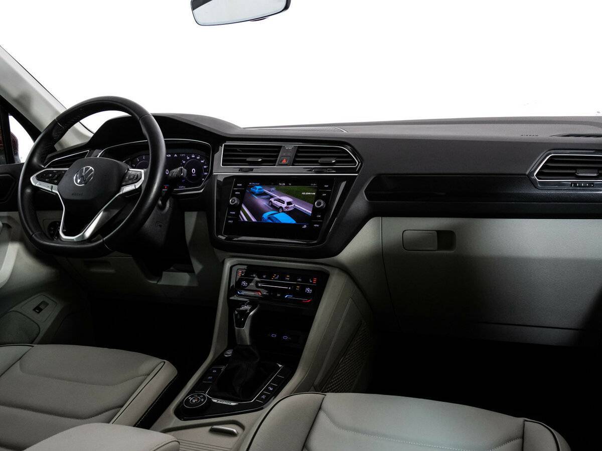 Купить Volkswagen Tiguan с пробегом. Фото: #6