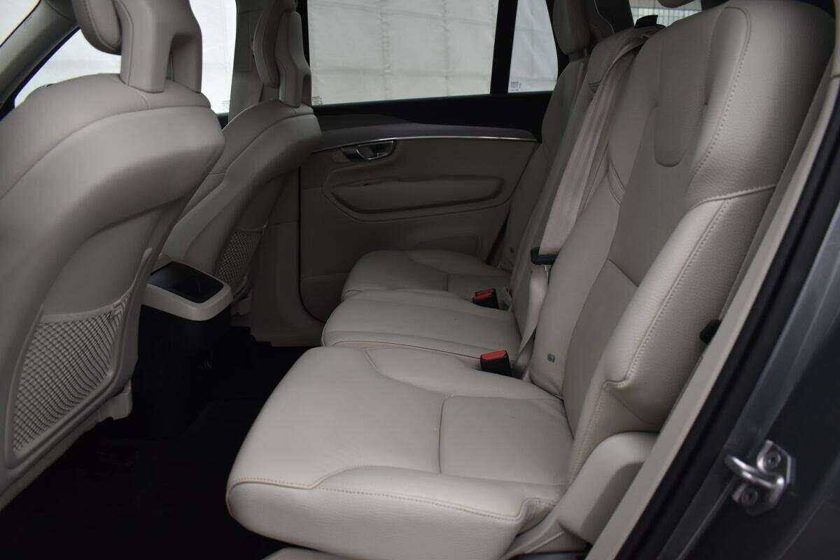 Купить Volvo XC90 с пробегом. Фото: #7