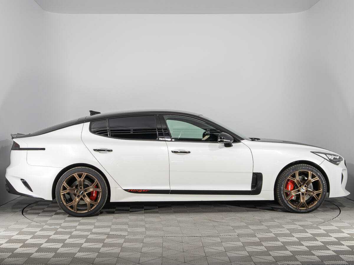 Купить Kia Stinger с пробегом. Фото: #3