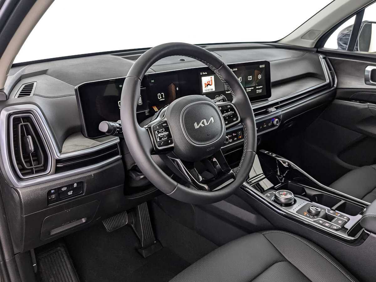 Купить Kia Sorento с пробегом. Фото: #10