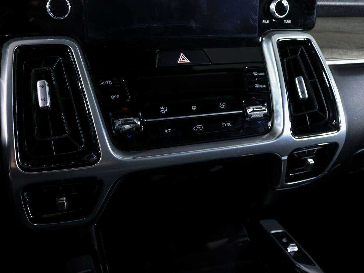 Купить Kia Sorento с пробегом. Фото: #21