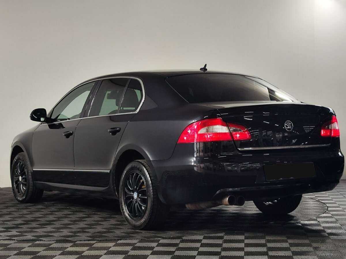 Купить Skoda Superb с пробегом. Фото: #4