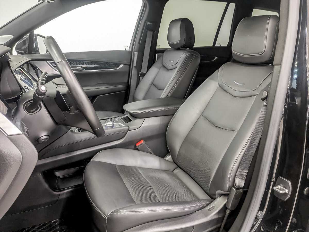 Купить Cadillac XT6 с пробегом. Фото: #19