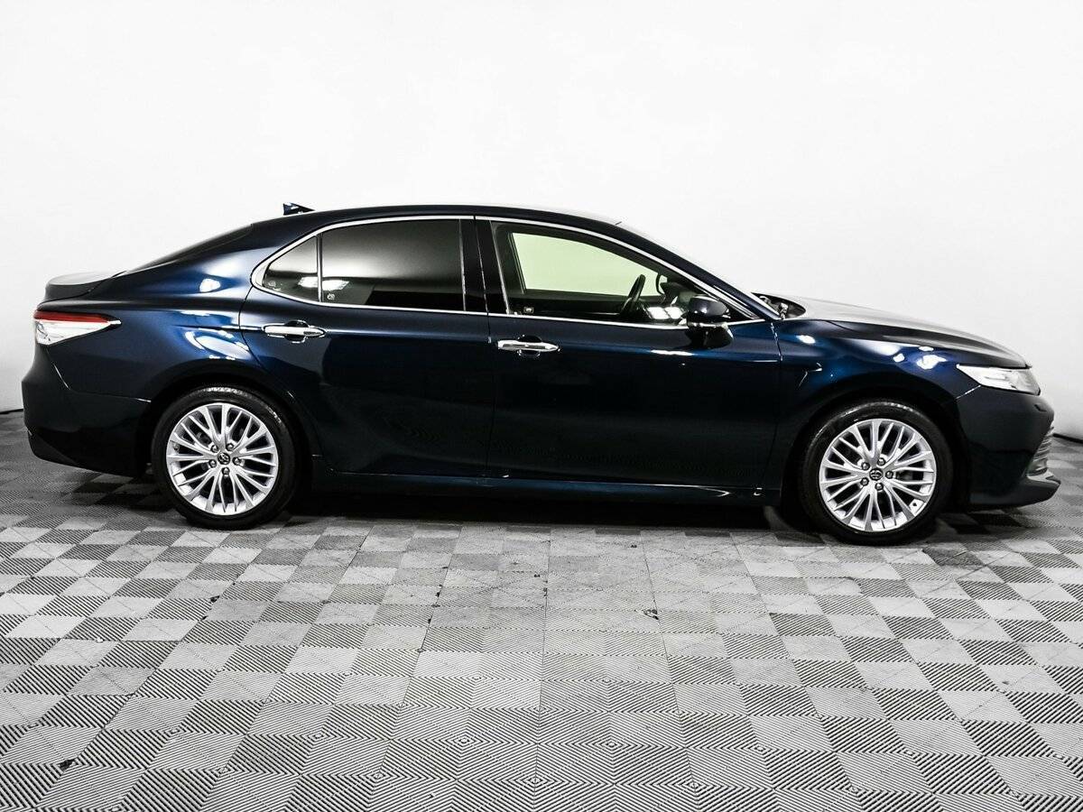 Купить Toyota Camry с пробегом. Фото: #3
