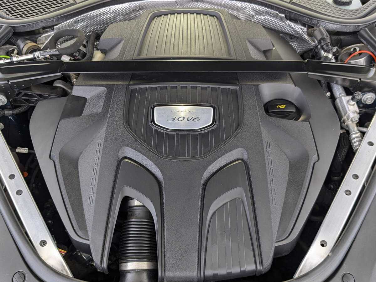 Купить Porsche Panamera с пробегом. Фото: #8