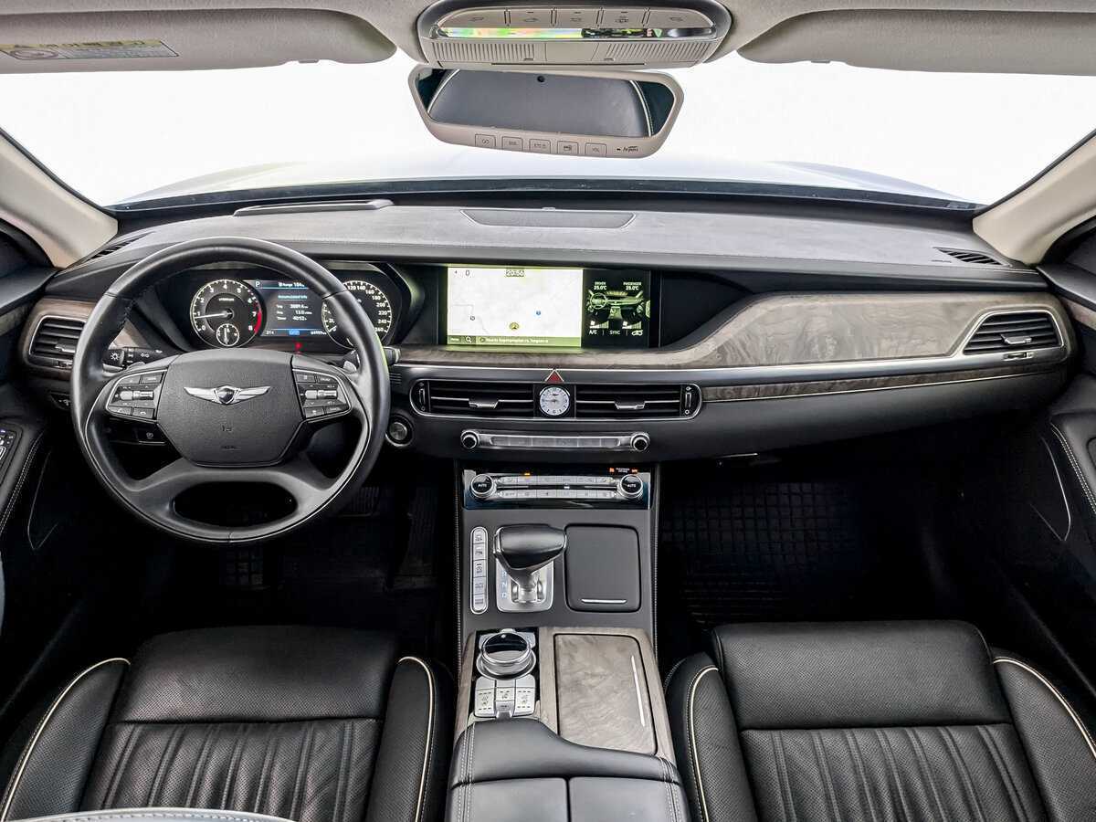 Купить Genesis G90 с пробегом. Фото: #13
