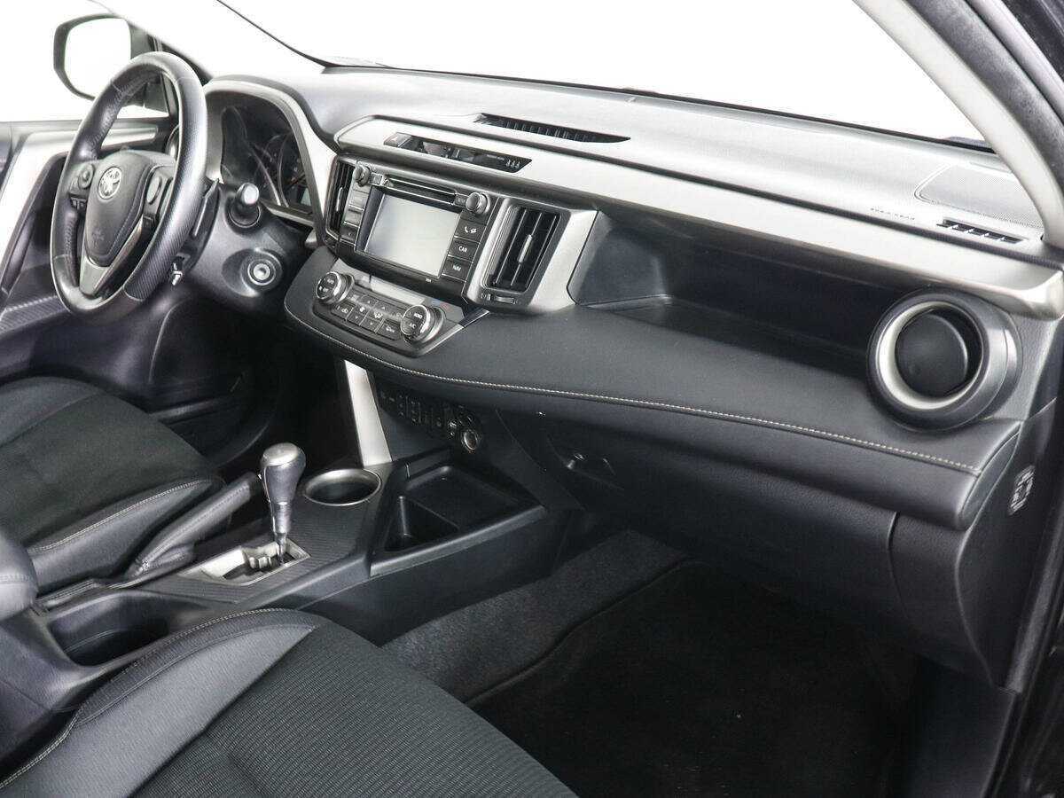 Купить Toyota RAV4 с пробегом. Фото: #9