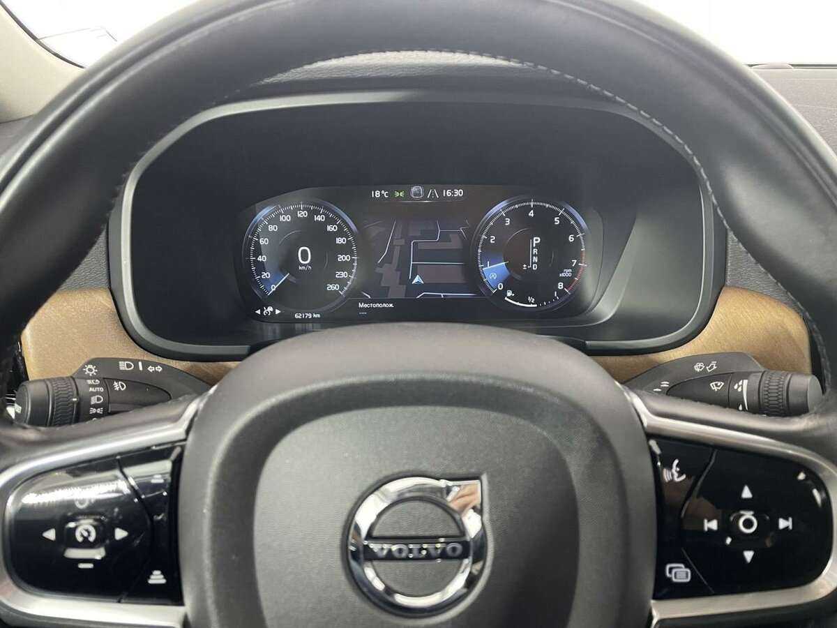 Купить Volvo S90 с пробегом. Фото: #10