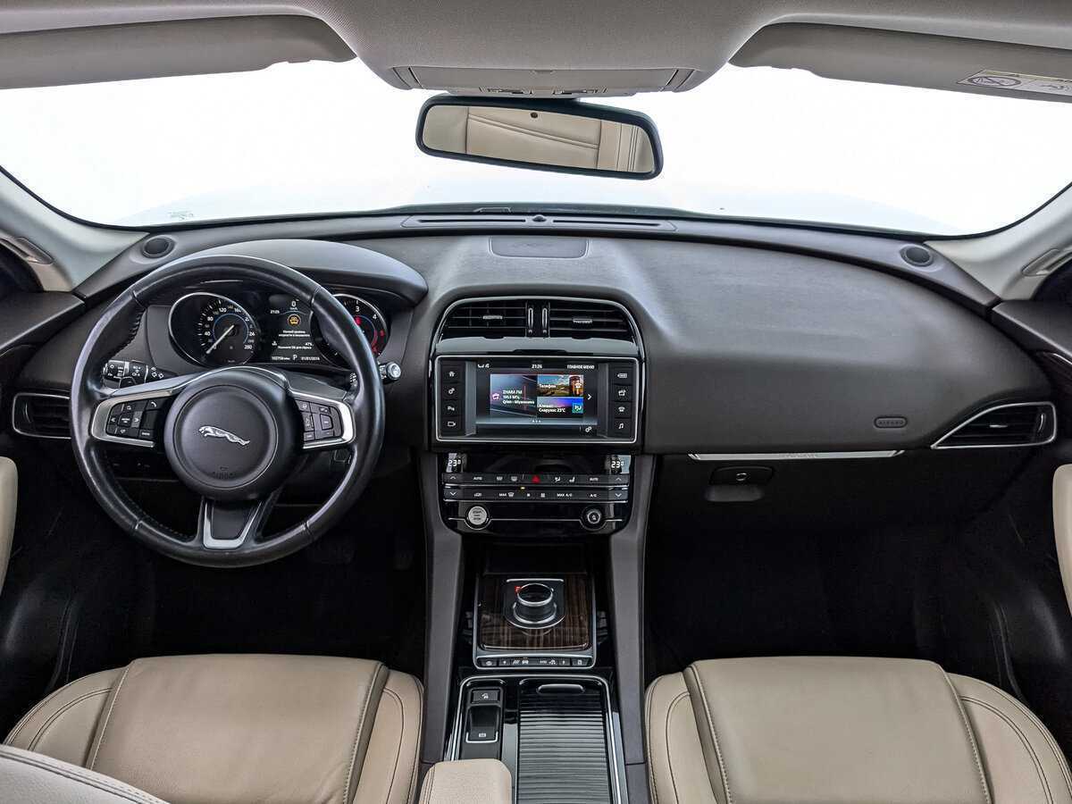 Купить Jaguar F-Pace с пробегом. Фото: #13