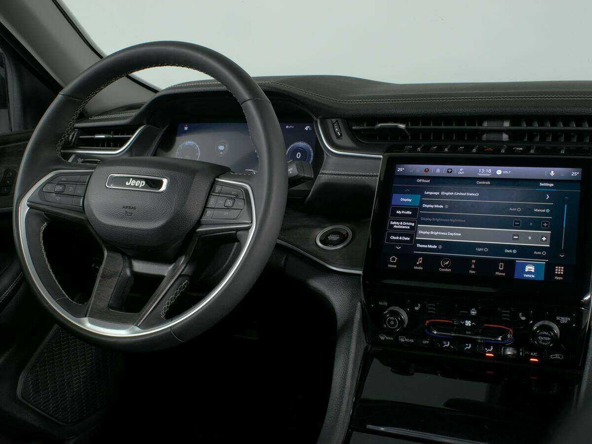 Купить Jeep Grand Cherokee с пробегом. Фото: #11