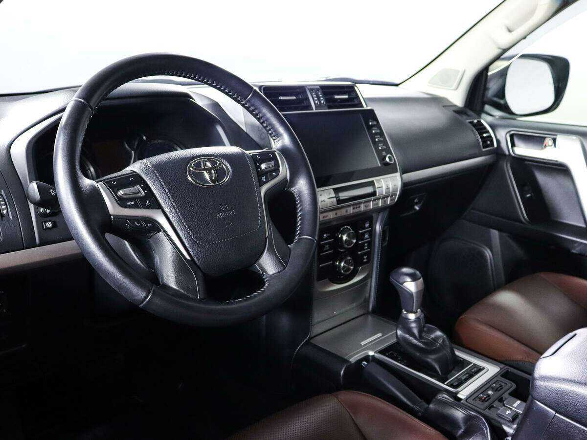Купить Toyota Land Cruiser Prado с пробегом. Фото: #10